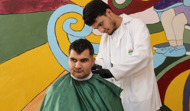 Toroslar'da özel bireylere kişisel bakım hizmeti