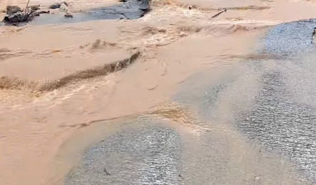 Yağışta zarar gören yol onarıldı