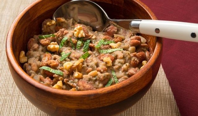 Cevizli Fasulye Hikâyesi - Lobio Ev Mutfaklarını Sardı, Tadına Bakan Tarifi Soruyor