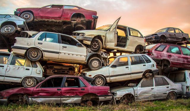 Binlerce Hurda Aracı İlgilendiriyor: O Tebliğ Yürürlükten Kaldırıldı, ÖTV’siz Araç Heyecanı Arttı