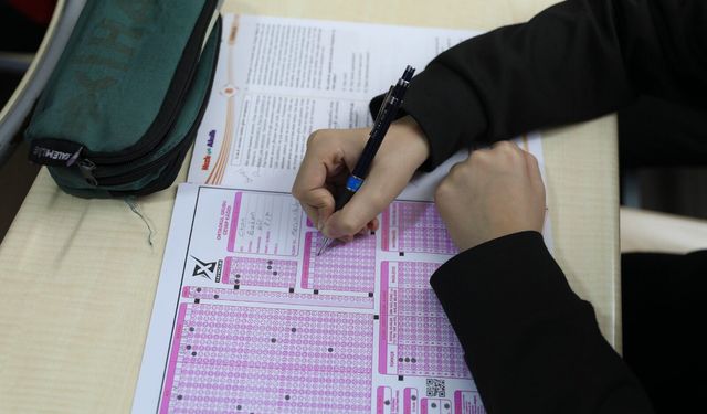 Mersin'de Kurs Merkezi Öğrencileri Gerçek Sınav Atmosferini Büyükşehir ile Yaşıyor