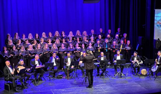 'Adın Kadın' konseri Dünya Kadınlar Günü'nde büyük ilgi gördü