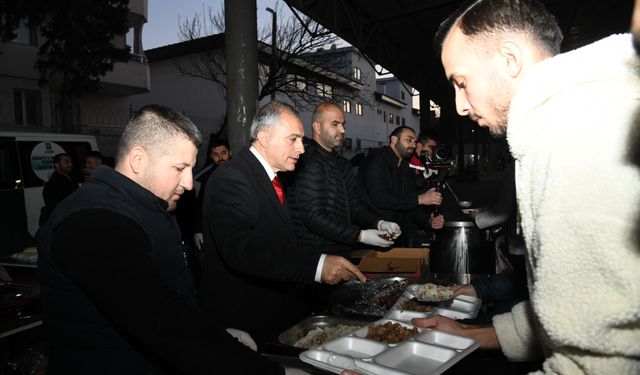 Başkan Çenet, mahalle iftarında vatandaşlarla buluştu