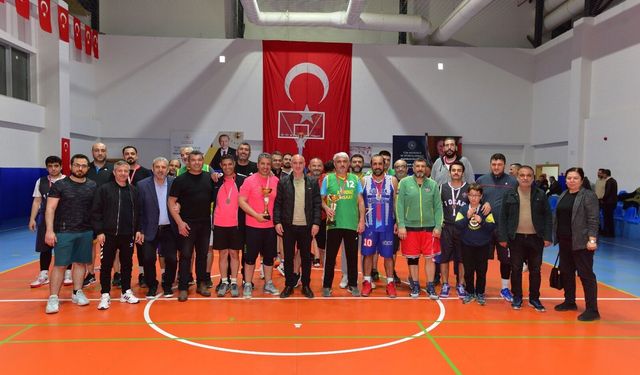 Çanakkale şehitleri anısına basketbol turnuvası