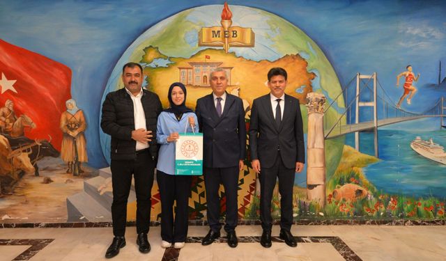 Çanakkale Zaferi konulu yarışmalarda dereceye girenlere ödül