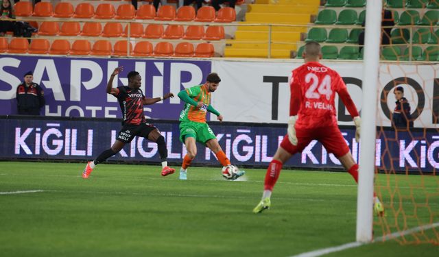 Corendon Alanyaspor - Natura Dünyası Gençlerbirliği: 0-0