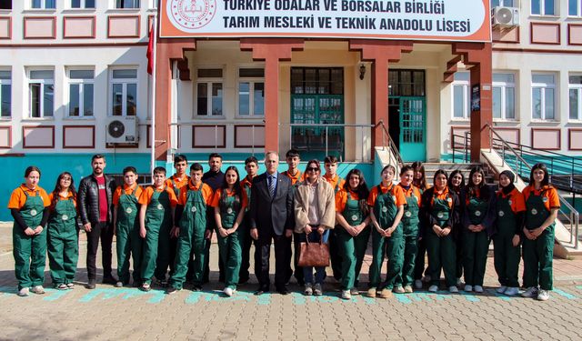 Çukurova'da geleceğin ziraatçileri tarım lisesinde yetişiyor