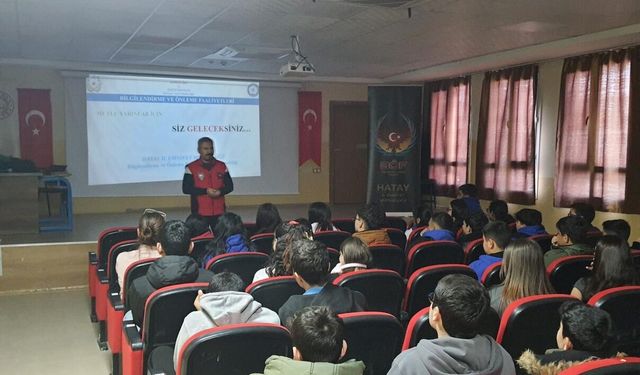 Hatay emniyeti, gençleri bilgilendirdi