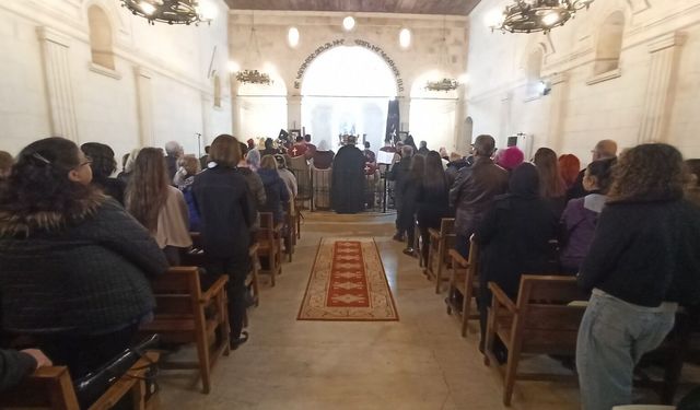 Hatay'da Karasun Manuk Kilisesi'nde '40 Şehitleri Anma' ayini