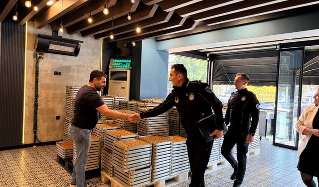 Kepez'de bayram öncesi tatlıcılara sıkı denetim