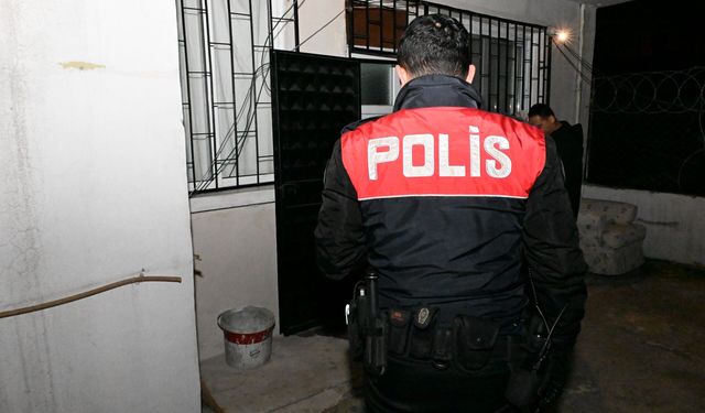 Mersin'de aranan 561 firari yakalandı