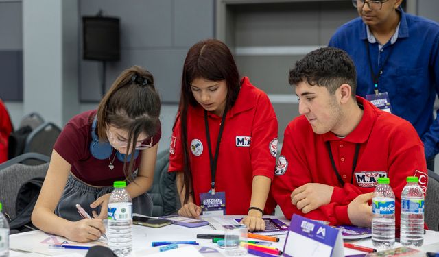 Mersin'de çocuklar ve gençler afetlere karşı bilinçlendirildi