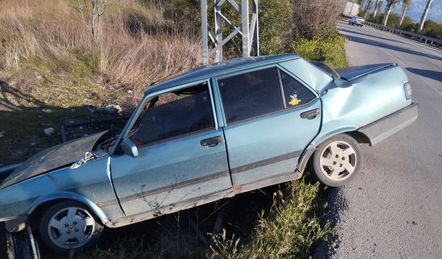 Otomobil şarampole düştü, sürücü yaralandı