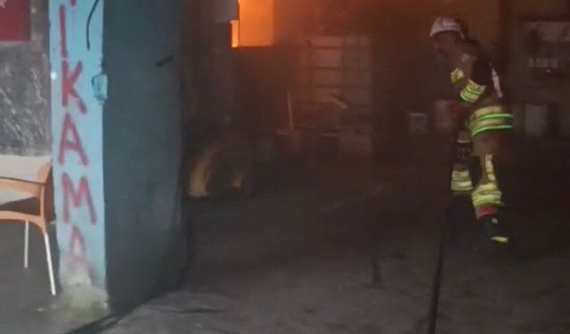 Reyhanlı'da iş yeri yangını