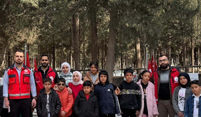 Reyhanlı'da şehit mezarları ziyaret edildi, bakımları yapıldı
