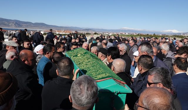 Yeliz öğretmen toprağa verildi