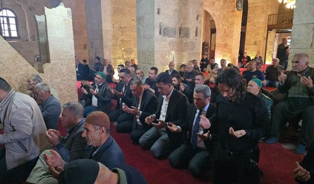 Alparslan Türkeş Kozan'da dualarla anıldı