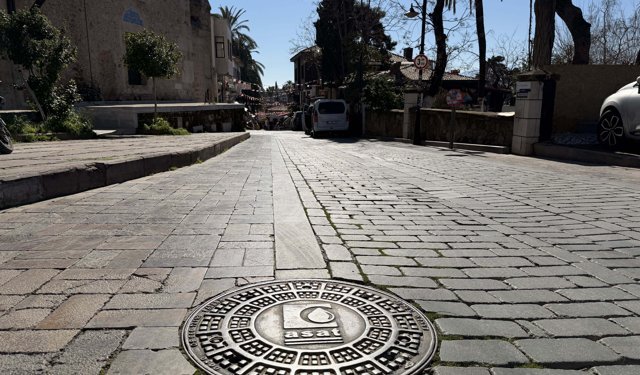 ASAT'tan Kaleiçi'nde kanalizasyon hattı temizliği