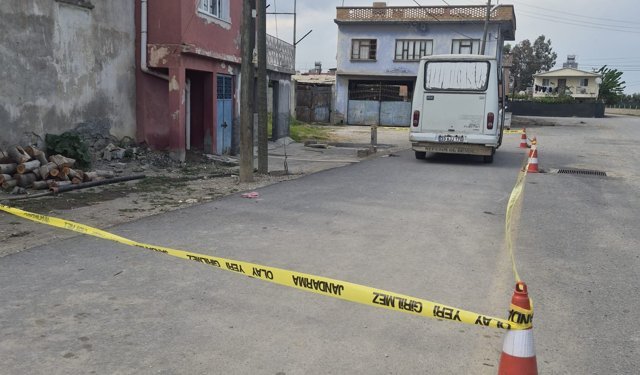 Babasının kullandığı minibüsün altında kalan Salih toprağa verildi