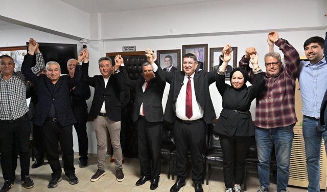 Başkan Dere, seçim ziyaretlerine batı ilçelerden başladı