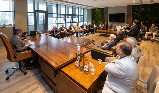 Başkan Tuncer, esnaf odasını ağırladı