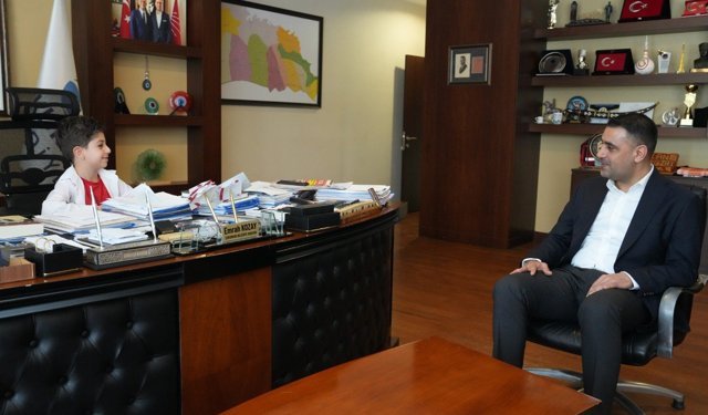 Çukurova'da başkanlık koltuğu çocuklara emanet edildi