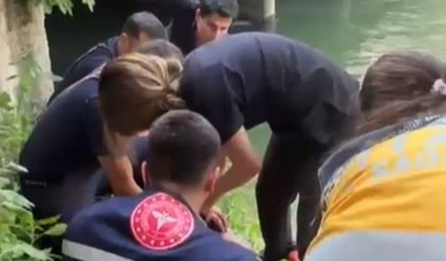 Dengesini kaybederek sulama kanalına düştü, hastanede öldü