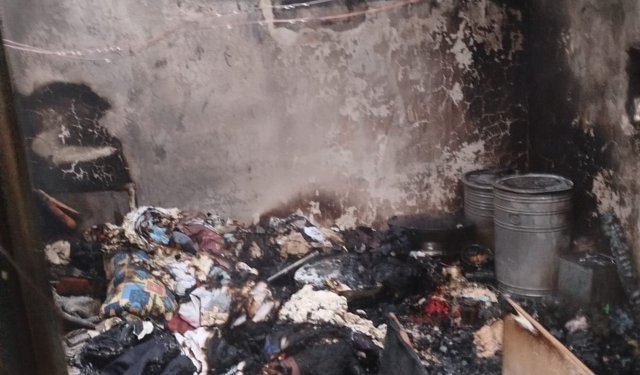 Evinde çıkan yangında hayatını kaybetti