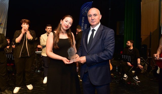 Genç yetenekler Osmaniye'de sahne aldı