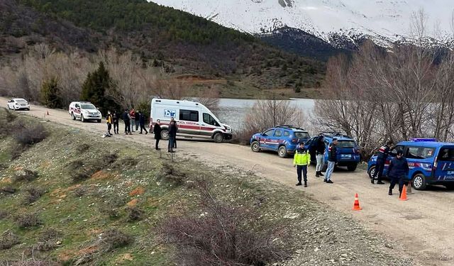 Gölette kimliği belirsiz kadın cesedi bulundu