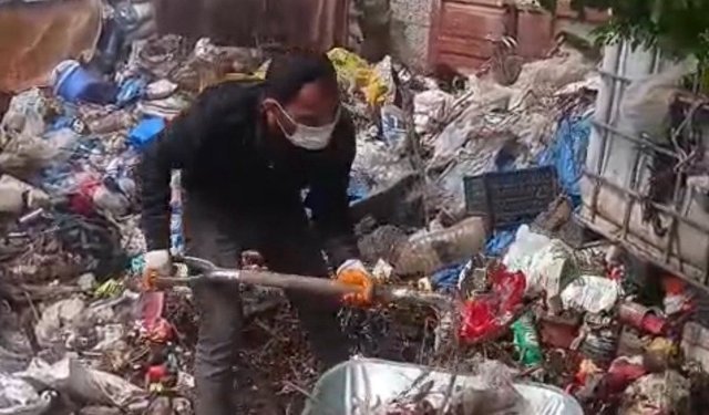 Hatay'da bir evden 10 ton çöp çıktı