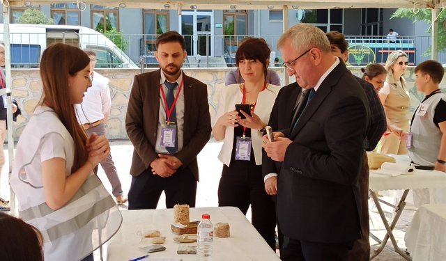İskenderun'da bilim fuarı
