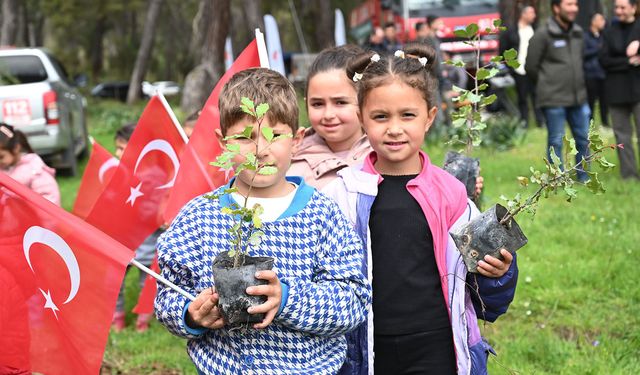 Kemer'de fidan dikim etkinliği