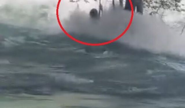 Mersin'de Berdan Çayı'na atlayan genç, suda kayboldu (2)