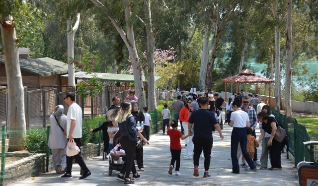 Mersin'de çocuklarla bilim, doğa ve eğlence dolu 23 Nisan