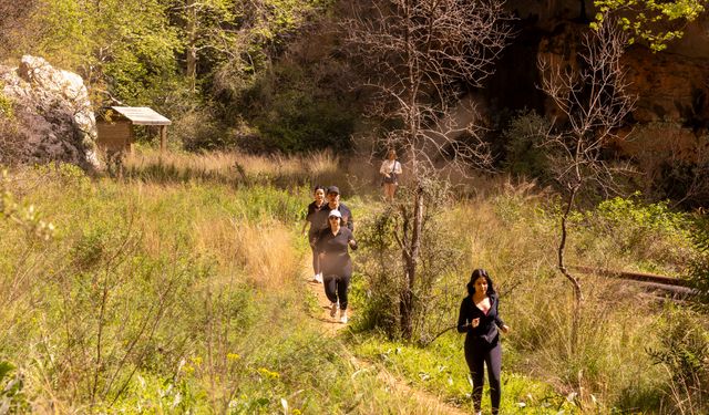 Mersin'de 'Kilikya Ultra Maratonu'nun tanıtım koşusunu düzenledi