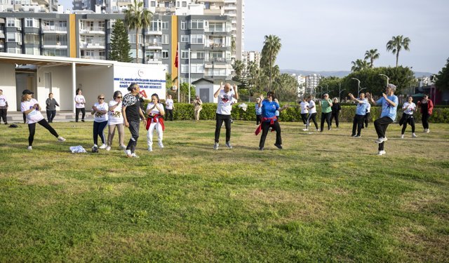 Mersinliler güne sabah sporu ile başlıyor