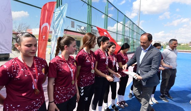 Osmaniye'de Okul Sporları Hokey Grup Müsabakaları tamamlandı