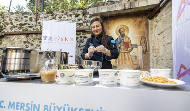 Tarsus'ta yöresel lezzetlerin yapım aşamaları kayıt altına alınıyor