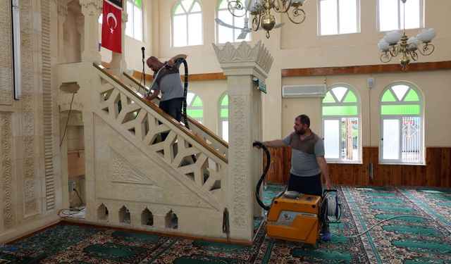 Akdeniz'de camiler bayrama hazır