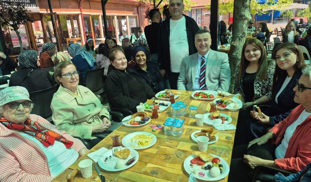 Anneler Günü Eğirdir'de kutlandı