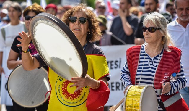 Antalya'da coşkulu 1 Mayıs kutlaması / Ek fotoğraflar