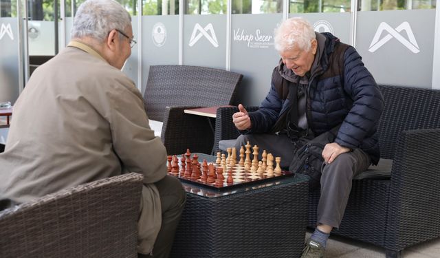 Emekli evlerindeki etkinlikler ilgi görüyor