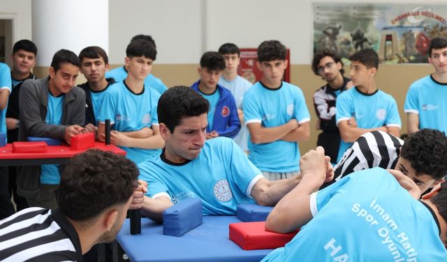 Hatay'da 600 öğrenci İmam Hatip Spor Oyunları'nda ter döktü