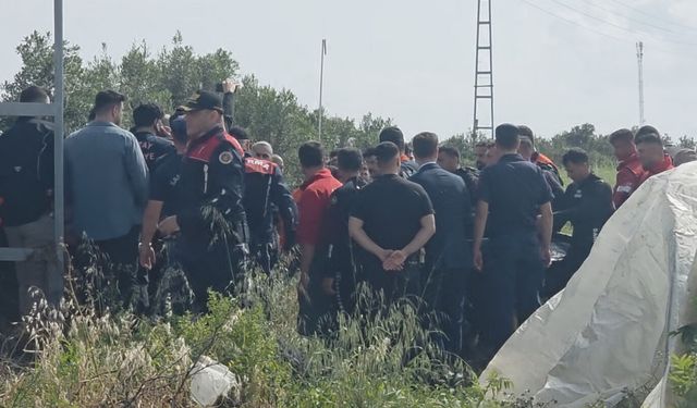 Hatay'da Asi Nehri taştı, sağanakta köprü ve yollar ile bir ev çöktü; 3 ölü, 3 yaralı (5)