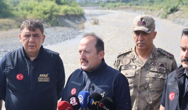 Hatay'da selde kaybolan 2 kişiden birinin cesedi bulundu, diğeri aranıyor (6)
