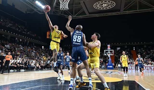 Mersin Spor- Anadolu Efes: 86-88