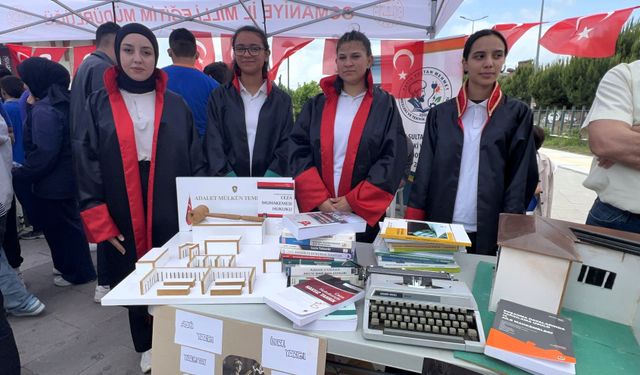 Meslek liseliler ortaokul öğrencilerine bölümlerini tanıttı