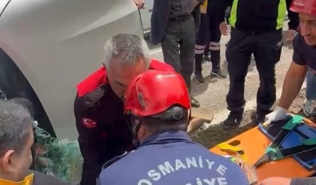 Osmaniye'de kamyonet devrildi: 2 yaralı