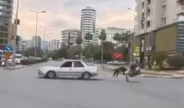 Otomobil ile 2 motosikletin çarpıştığı kaza kask kamerasında